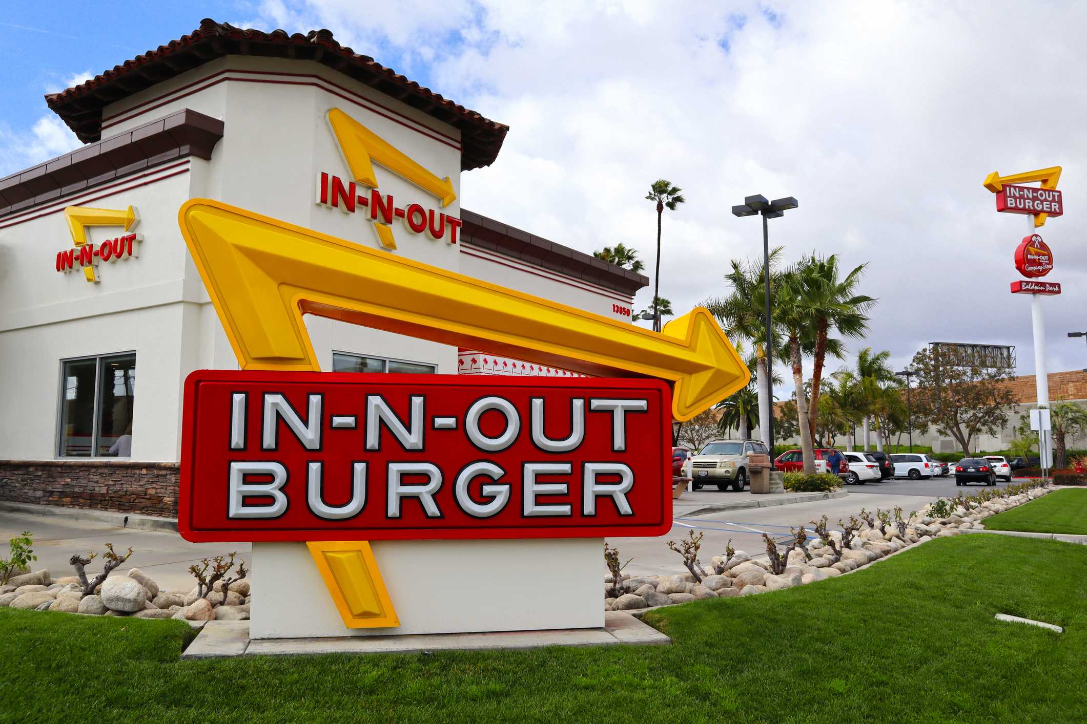 In-N-Out Burger CEO floats 3 additional states for possible expansion — Erie Community news